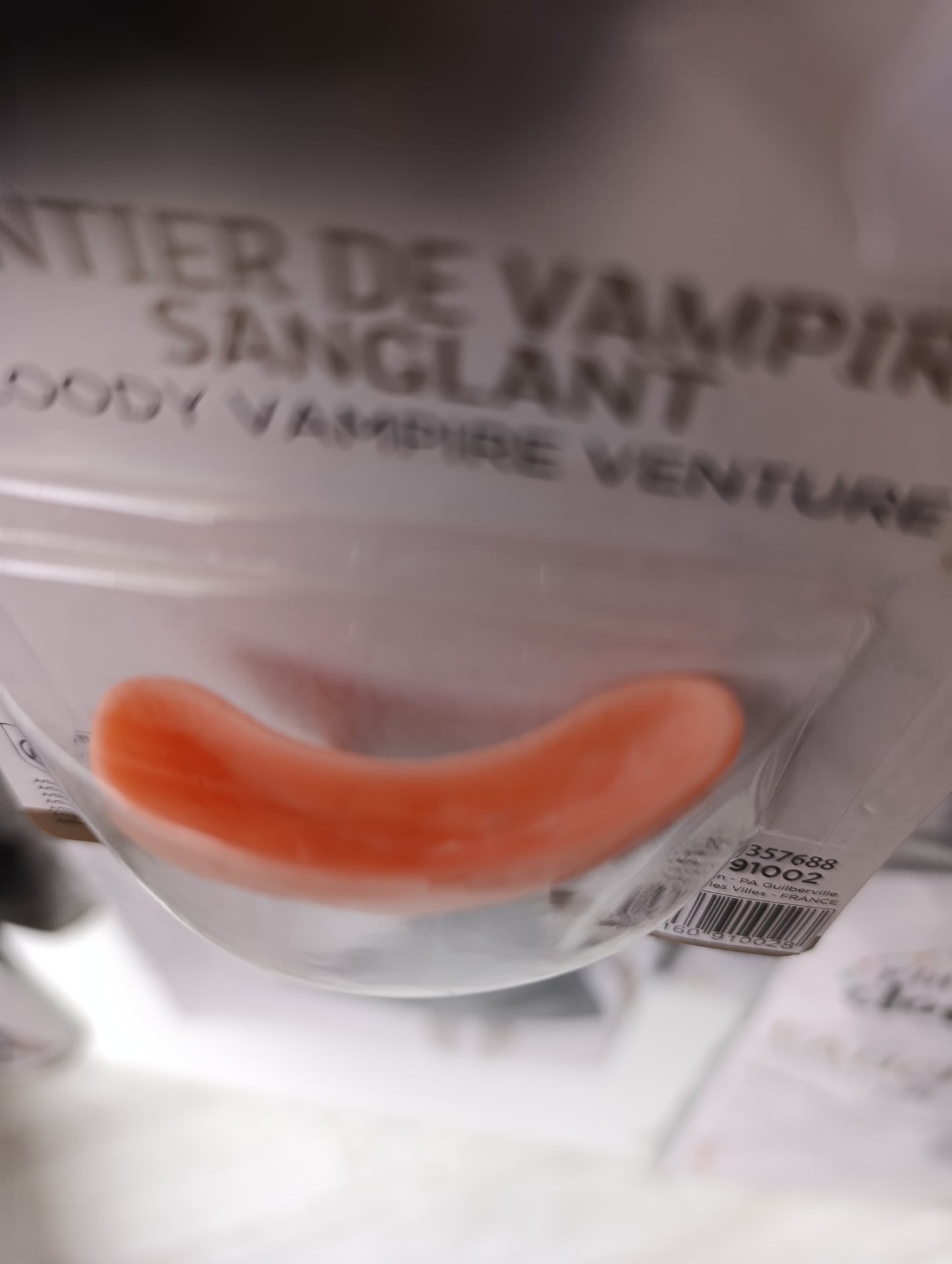 Dentier de vampire sanglant