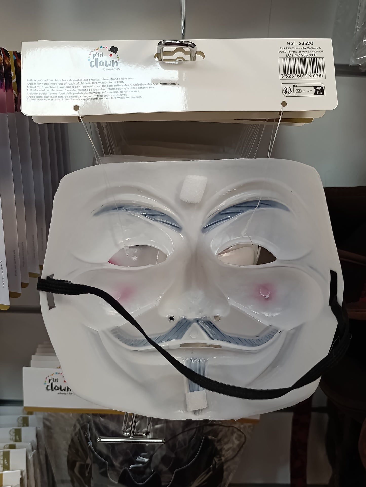 Masque anonymous